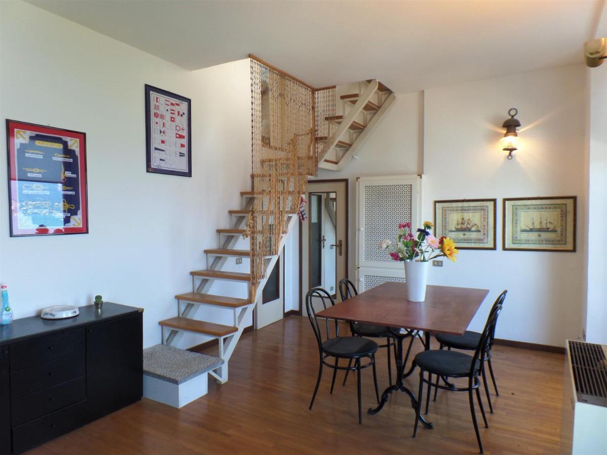 La Baia Apartment Stresa Bagian luar foto