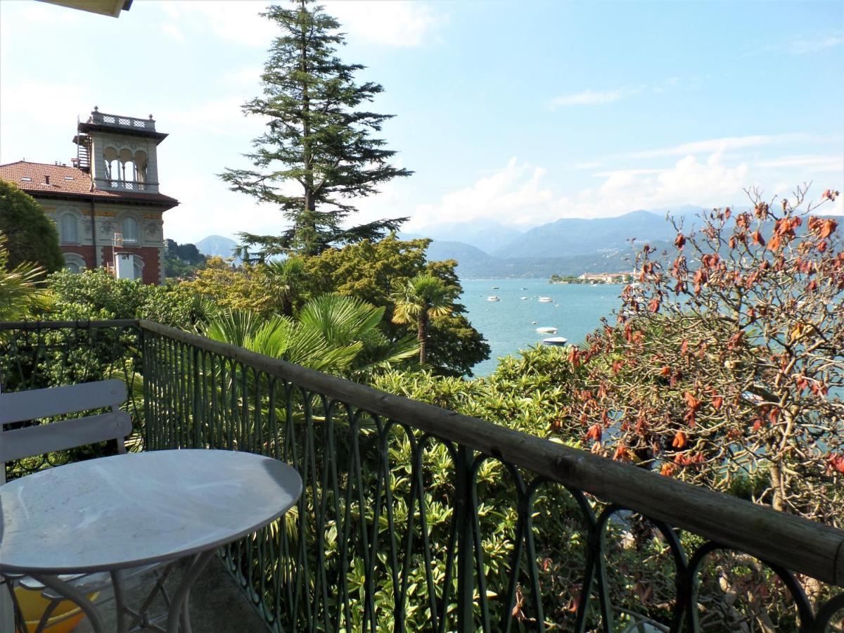 La Baia Apartment Stresa Bagian luar foto
